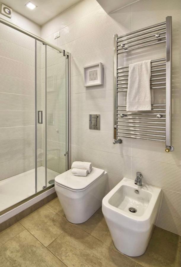 Vatican Luxury Home Jacuzzi Apartment