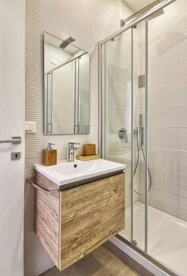 Vatican Luxury Home Jacuzzi