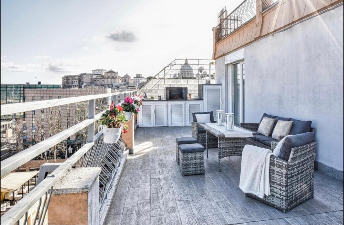Vatican Luxury Home Jacuzzi Apartment