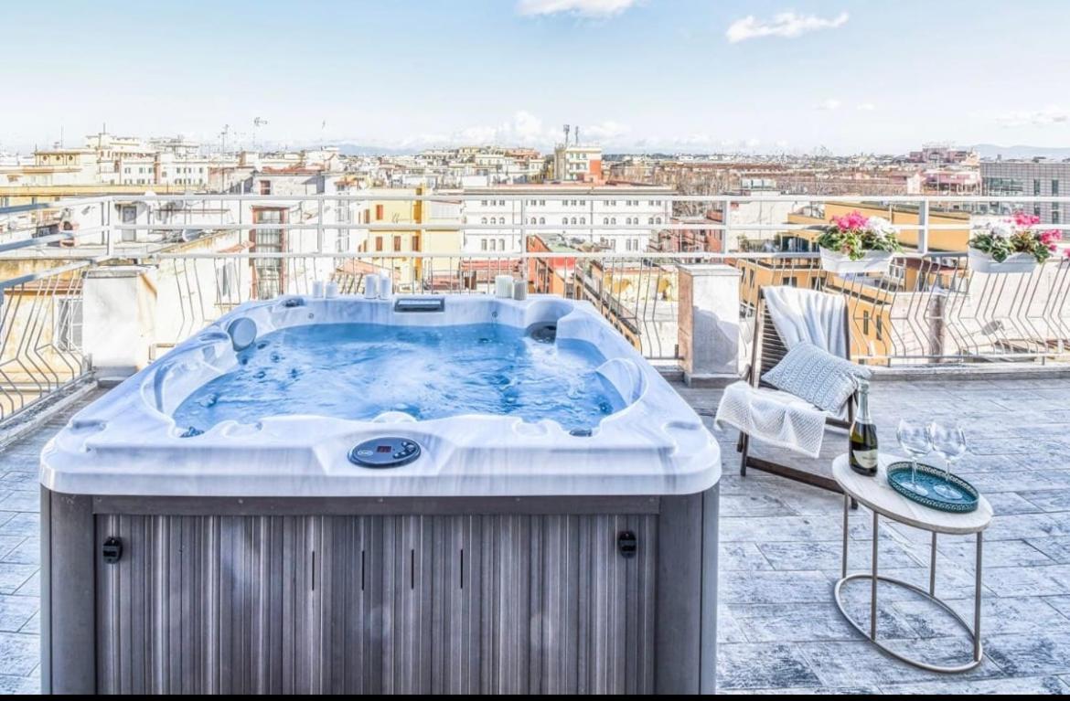 Vatican Luxury Home Jacuzzi Apartment