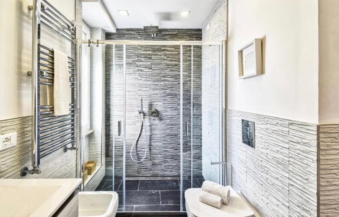 Vatican Luxury Home Jacuzzi Apartment