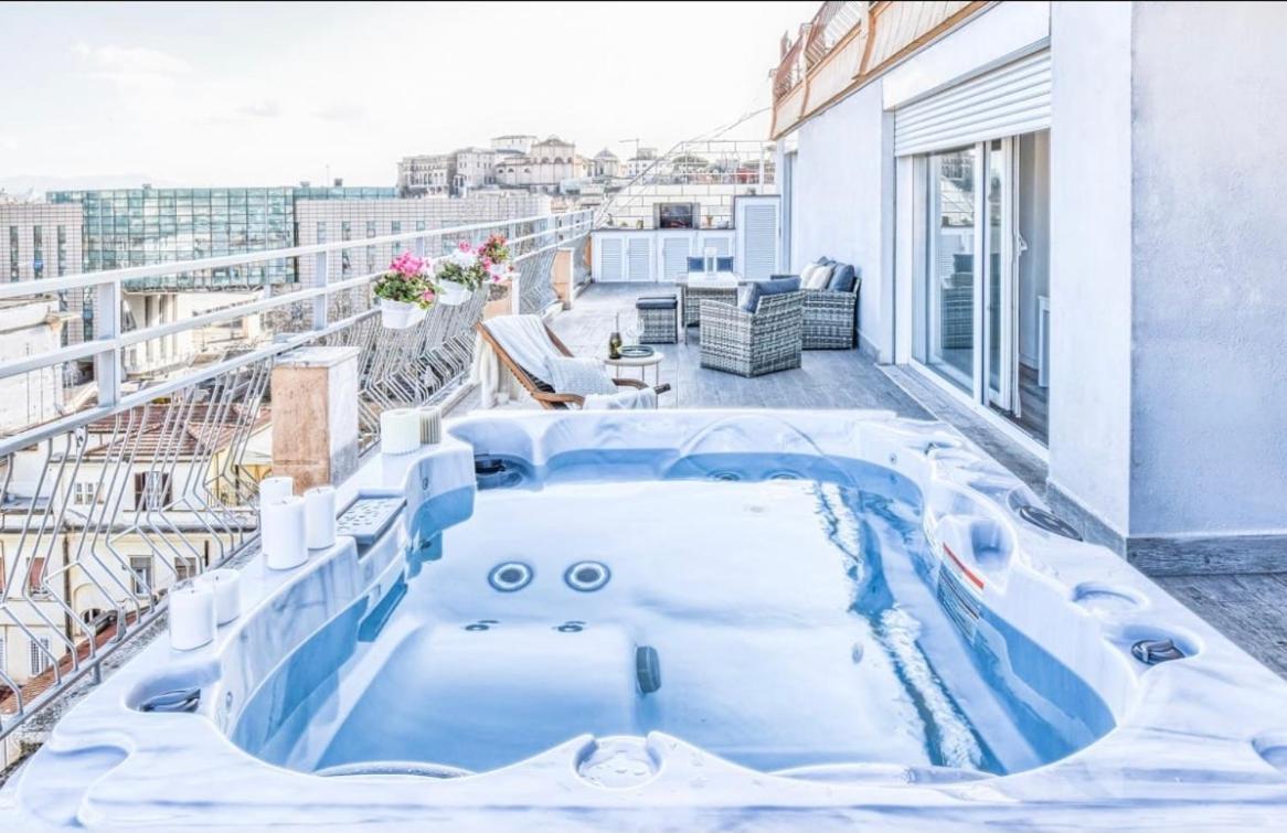 Vatican Luxury Home Jacuzzi *
